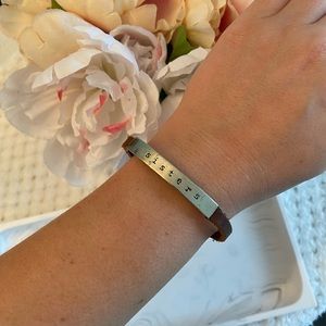 Custom sisters bracelet- Mima oly